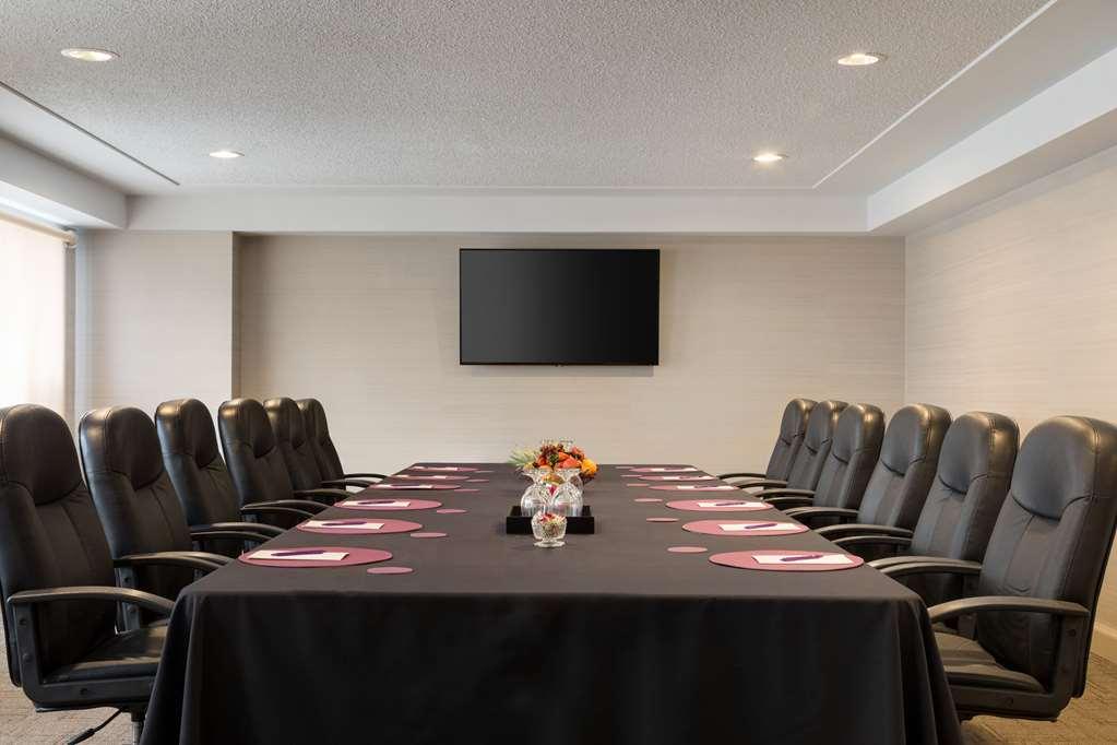Coast Edmonton Plaza Hotel By Apa Einrichtungen foto
